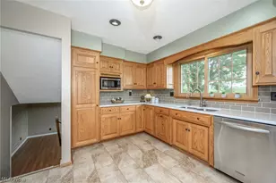 496 Howe Rd, Kent, OH 44240 - Photo 10