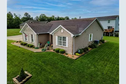 68826 Carmichael Avenue, St Clairsville, OH 43950 - Photo 2