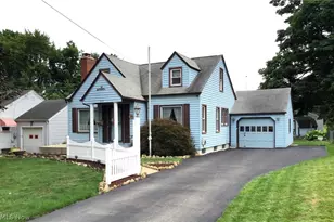 2249 Renwick Dr, Poland, OH 44514 - Photo 2