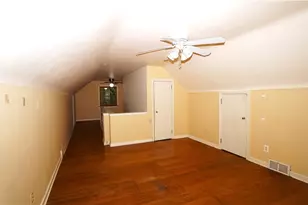 556 Royal Ave, Akron, OH 44303 - Photo 18