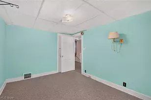 1392 Maryland Ave SW, Canton, OH 44710 - Photo 18