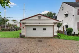 1392 Maryland Ave SW, Canton, OH 44710 - Photo 28