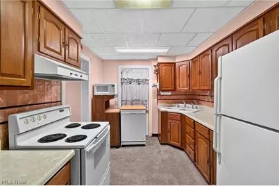 1392 Maryland Avenue SW, Canton, OH 44710 - Photo 10