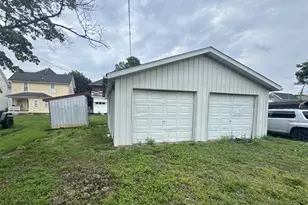 323 S 9th St, Coshocton, OH 43812 - Photo 2