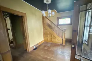 323 S 9th St, Coshocton, OH 43812 - Photo 4