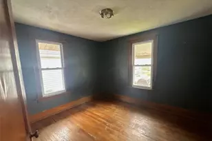 323 S 9th St, Coshocton, OH 43812 - Photo 8