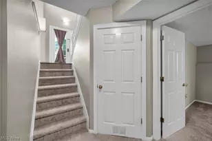 1715 Jonathans, Grandview Heights, OH 44147 - Photo 24