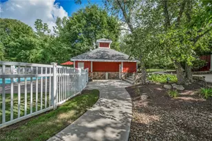1715 Jonathans, Grandview Heights, OH 44147 - Photo 38