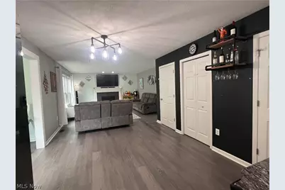10523 Herrington Drive, Aurora, OH 44202 - Photo 12