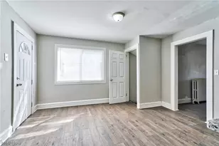 2215 W 105th St, Loveland, OH 44102 - Photo 8