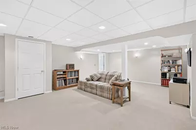 8753 Treetop Trail, Grandview Heights, OH 44147 - Photo 14