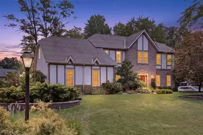8753 Treetop Trail, Grandview Heights, OH 44147 - Photo 46