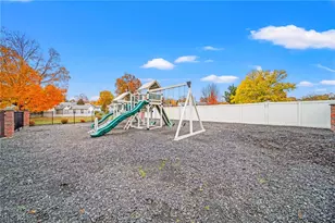 9 Meadowlawn Dr, Mentor, OH 44060 - Photo 32