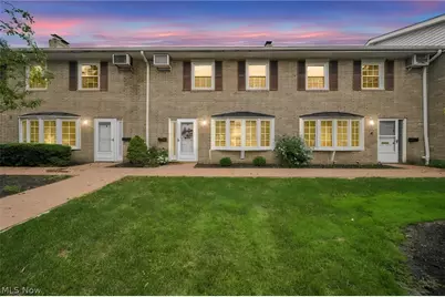 9 Meadowlawn Drive #6, Mentor, OH 44060 - Photo 2
