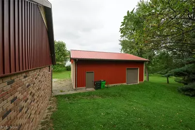 962 Shane Drive SW, Sugarcreek, OH 44681 - Photo 4