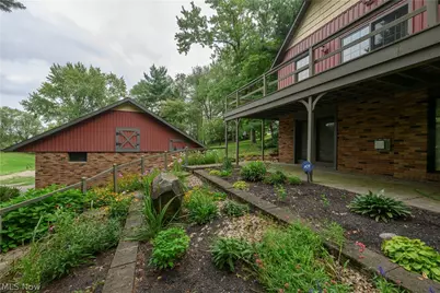 962 Shane Drive SW, Sugarcreek, OH 44681 - Photo 2