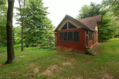 962 Shane Drive SW, Sugarcreek, OH 44681 - Photo 8