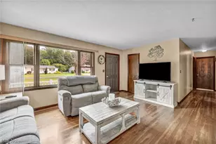 202 Roosevelt Dr, Geneva, OH 44041 - Photo 8