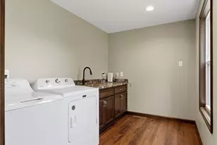 427 W Oak St, Orrville, OH 44667 - Photo 12