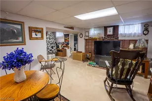 620 Dresden Dr, Hubbard, OH 44425 - Photo 18