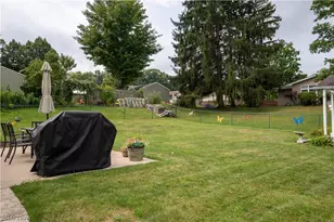 620 Dresden Dr, Hubbard, OH 44425 - Photo 28