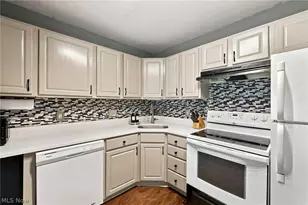 841 Overlook Ridge Dr, Loveland, OH 44109 - Photo 8