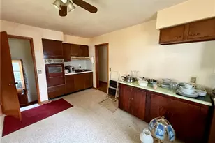 327 Franklin Ave, Elyria, OH 44035 - Photo 10