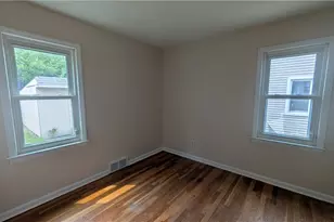 270 E 330th St, Willowick, OH 44095 - Photo 10