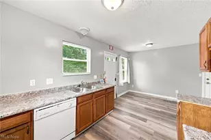 1312 E 120th St, Loveland, OH 44106 - Photo 10