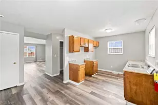 1312 E 120th St, Loveland, OH 44106 - Photo 8