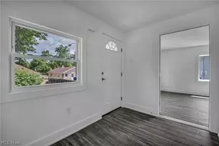 374 Frazier Ave, Akron, OH 44305 - Photo 8