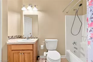 6797 Rolling Meadow Dr, Loveland, OH 44134 - Photo 6
