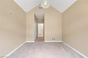 6797 Rolling Meadow Dr, Loveland, OH 44134 - Photo 4