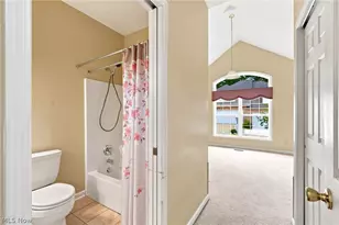 6797 Rolling Meadow Dr, Loveland, OH 44134 - Photo 2