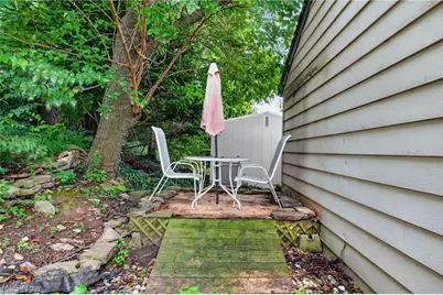 2239 Larchmont Drive, Wickliffe, OH 44092 - Photo 32