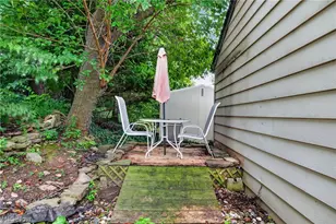 2239 Larchmont Dr, Wickliffe, OH 44092 - Photo 32