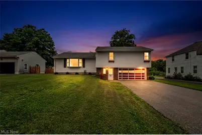 131 Yunker Court, Elyria, OH 44035 - Photo 2