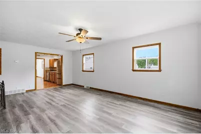 33749 Kenilworth Road, Eastlake, OH 44095 - Photo 8