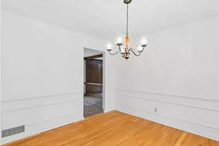 2724 Olentangy Dr, Akron, OH 44333 - Photo 6