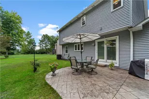 376 Creekside Dr, Avon Lake, OH 44012 - Photo 4