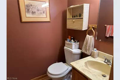 840 W Park Avenue, Hubbard, OH 44425 - Photo 12