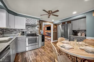 902 E 2nd St, Port Clinton, OH 43452 - Photo 10