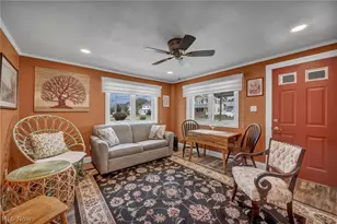902 E 2nd St, Port Clinton, OH 43452 - Photo 6