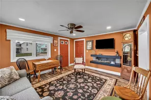 902 E 2nd St, Port Clinton, OH 43452 - Photo 8