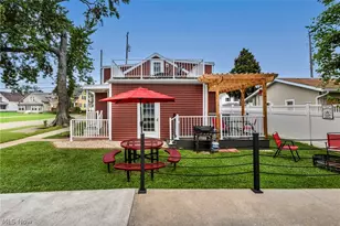 902 E 2nd St, Port Clinton, OH 43452 - Photo 28