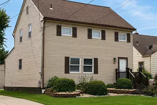 456 W Wilson St, Struthers, OH 44471 - Photo 2