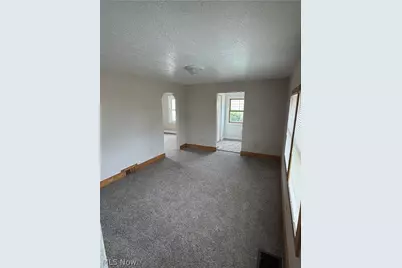 456 W Wilson Street, Struthers, OH 44471 - Photo 8