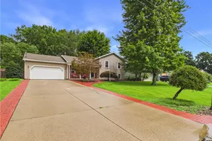 24 Mapleshade Dr, Marietta, OH 45750 - Photo 2