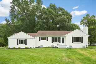 3265 Ridgewood Rd, Fairlawn, OH 44333 - Photo 1