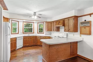 1404 Kristen Cir, Mogadore, OH 44260 - Photo 10